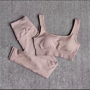 Yoga Set ! 🧘🏻‍♀️